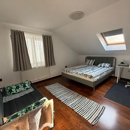 Emun Grigo Lofthouse アパート