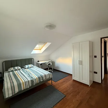 Emun Grigo Lofthouse クルージュ＝ナポカ