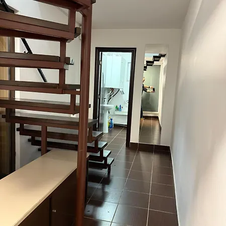 Emun Grigo Lofthouse アパート