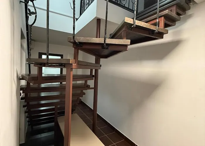 Emun Grigo Lofthouse * Kluž